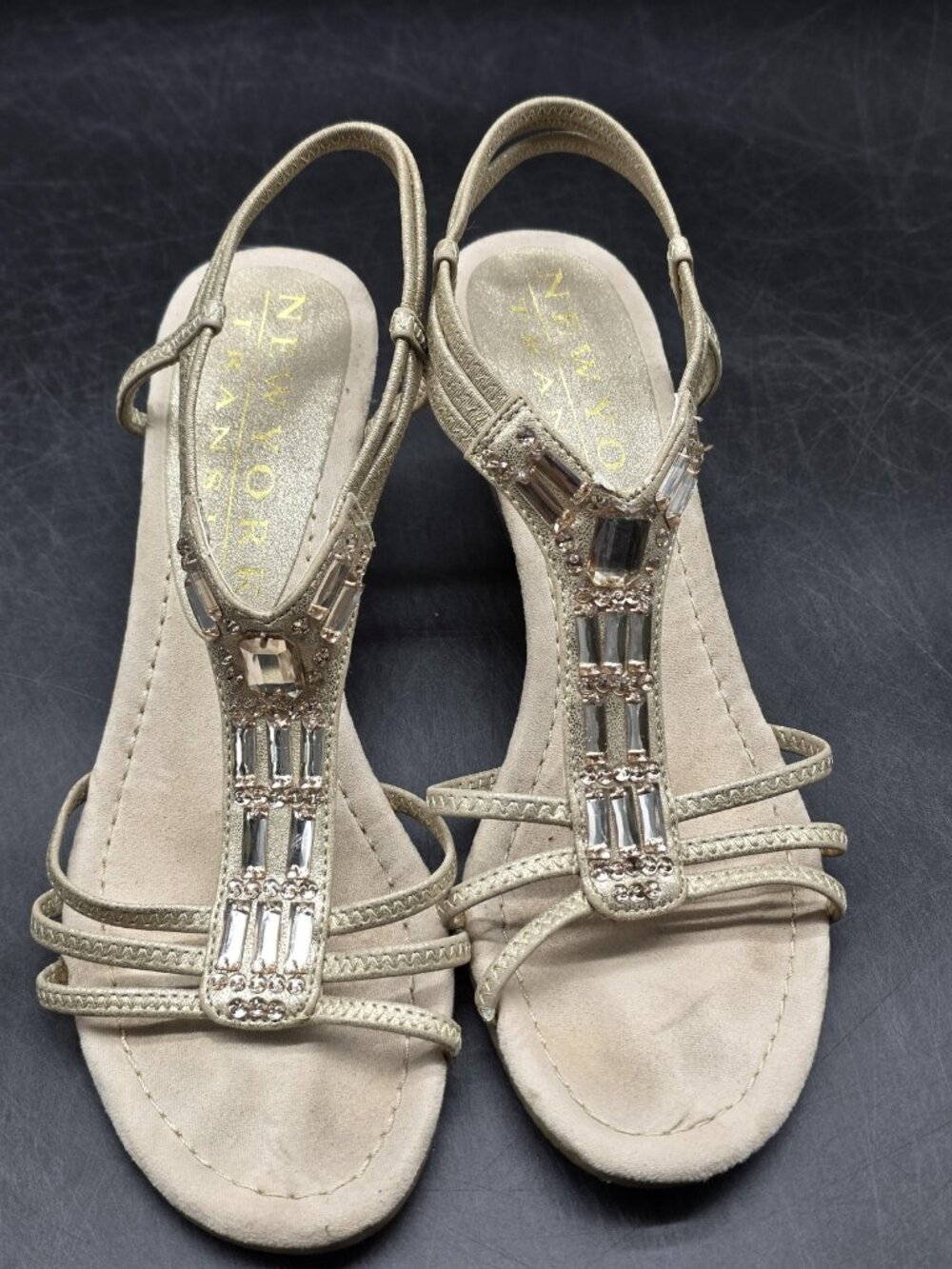 New York Transit Sandals Womens Size 7.5 Gold Rhinestone Wedge Damage Shoes